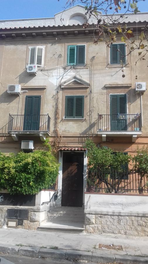 Casa Arenella Appartamento Con Parcheggio Privato Palermo Exterior photo